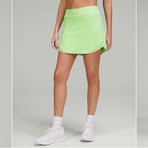 lululemon athletica Neon Lime Athletic Skort,size 4 NWT Lululemon Hotty Hot High